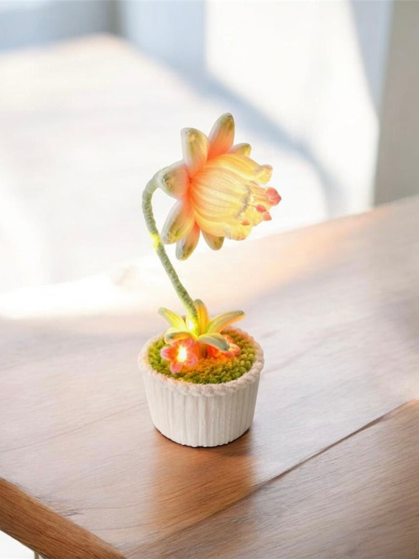 Küpeli Çiçeği Lambası